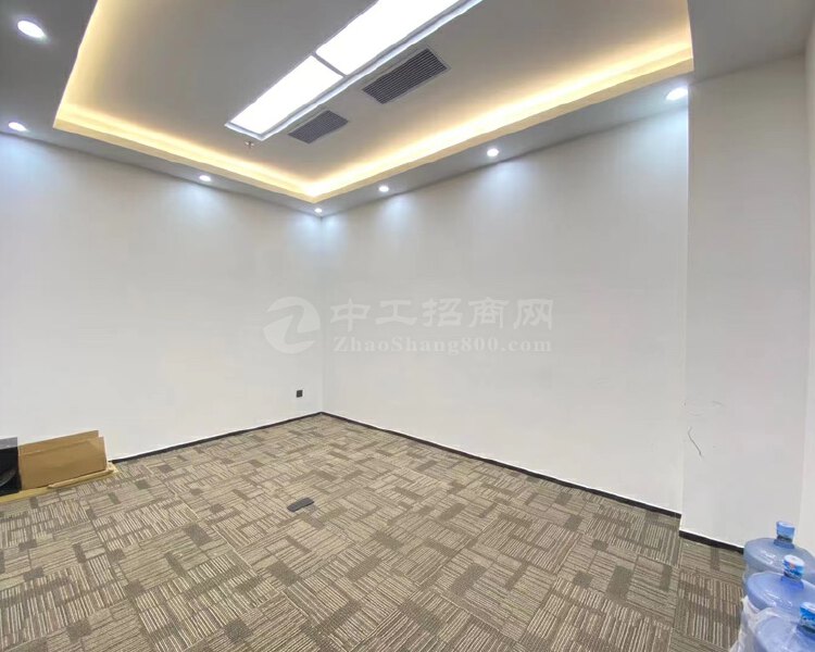 清湖新出176平3+1格局，精装带家私中央空调拎包办公。