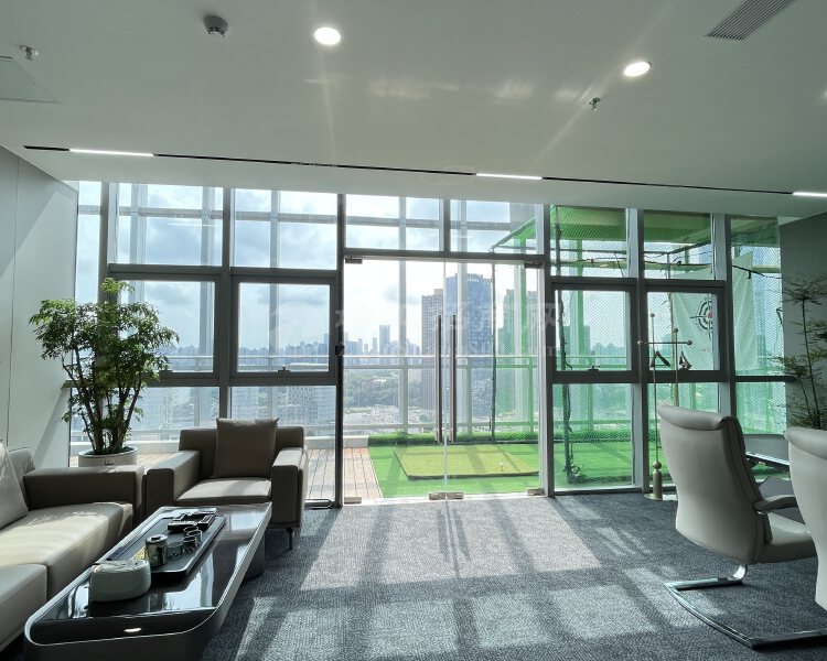 科技园稀缺双阳台豪装办公室900平，大气老板间，配高端家私