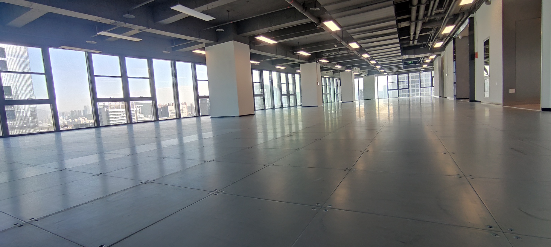 南山科技园大阳台整层1250平方，一手业主直租