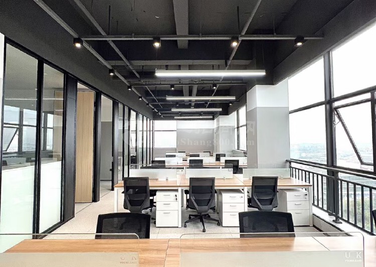 中山市翠亨新区精装写字楼办公室150平方出租，采光好配套齐全1