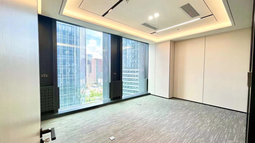 深圳南山区天珑移动大厦电梯口高区面积：316.89平使用率高