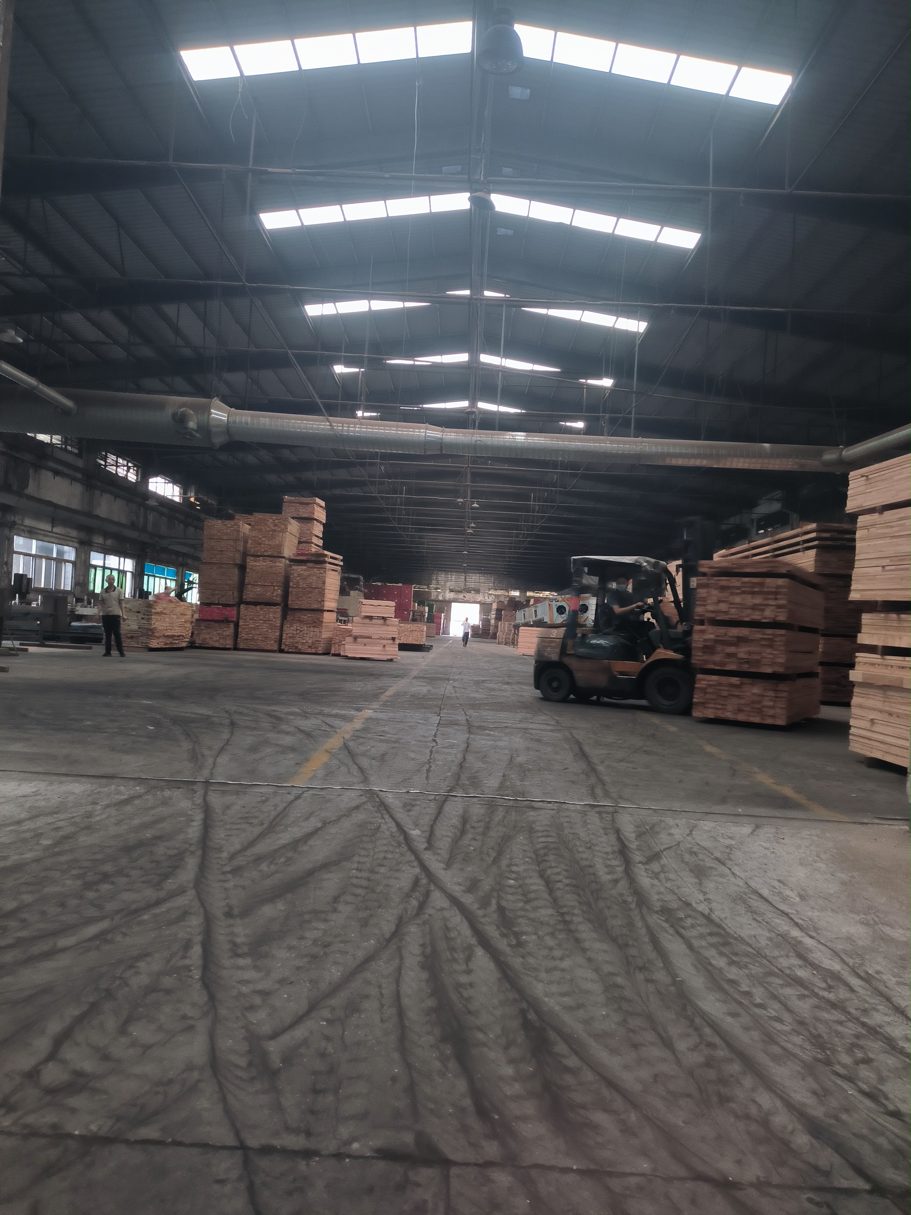 高台仓库，临近深圳、长安单一层钢构也可做厂房4500平米
