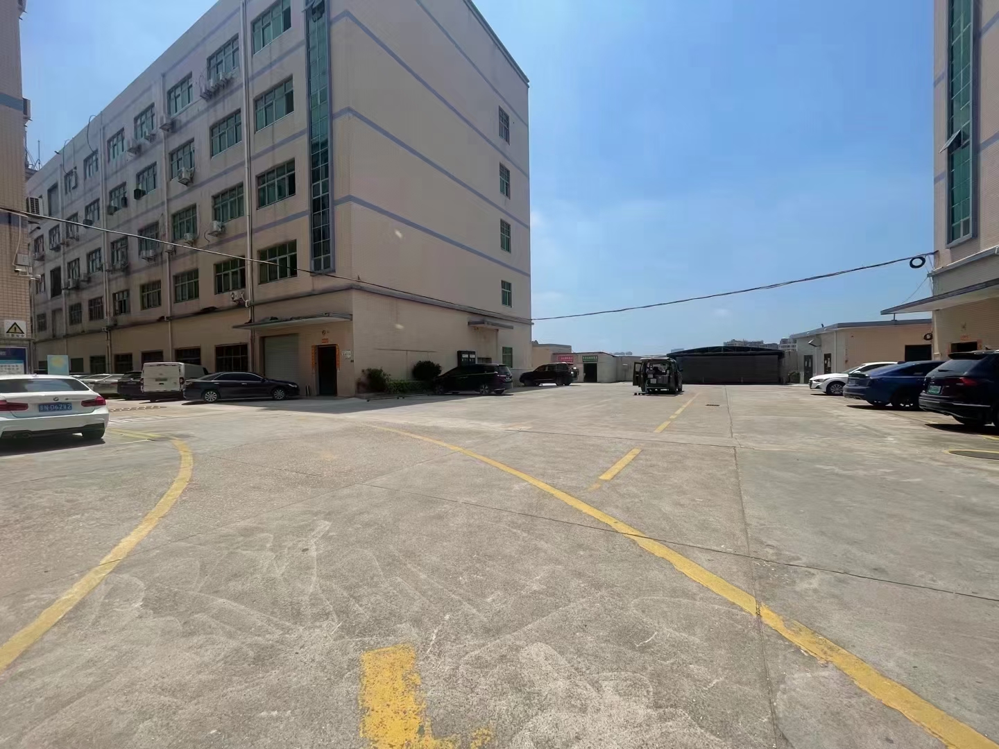 观澜桂花路原房东厂房新出二楼850平方一半仓库精装办公室