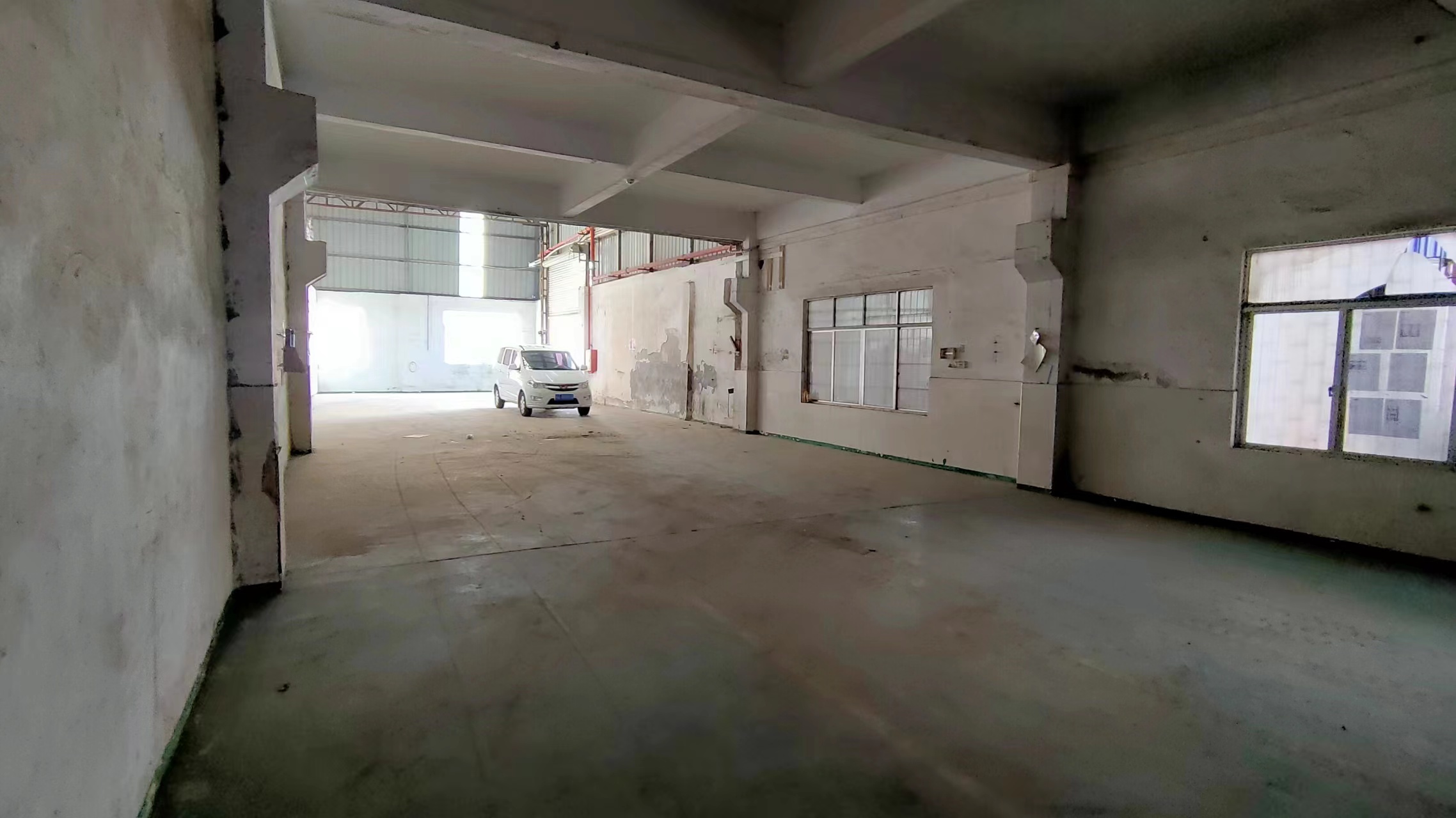 新塘镇西洲工业区一楼365平米带牛角位的厂房仓库出租