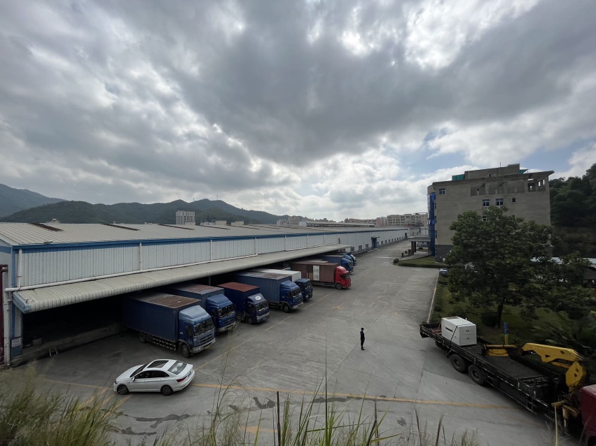 12米高带卸货平台20000平方单一层钢结构厂房仓库出租！