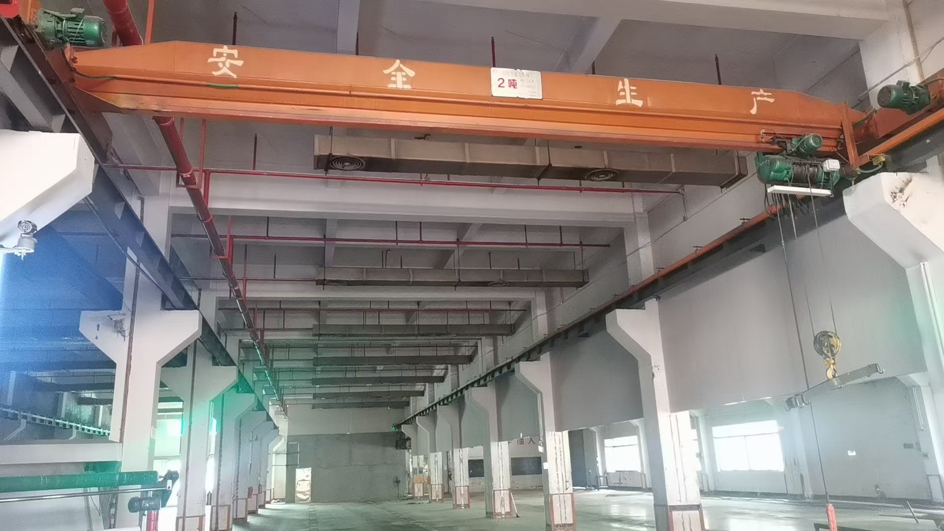 禅城区张槎新出2500平五金机械，布匹棉纱仓库出租。