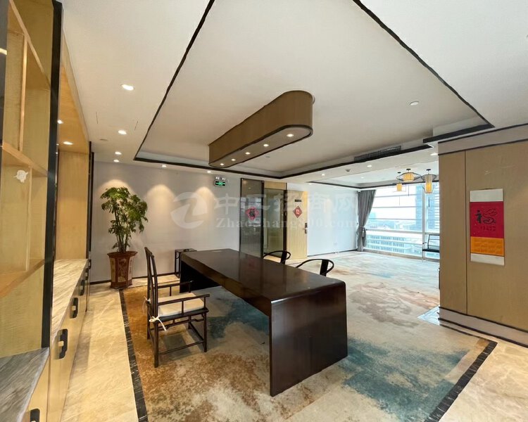龙华地铁口精装办公室600平8个隔间豪横装修拎包入住