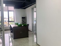 天河区黄村办公室出租150平方，3+1格局，带家具空调出租