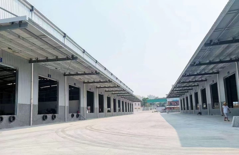 新出物流仓标准物流仓库：7000方，有1.2米卸货平台。