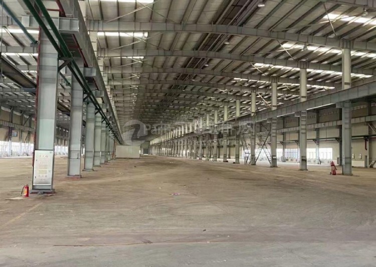 肇庆市新出75亩工业土地出售，带建筑，单一层厂房30000方2