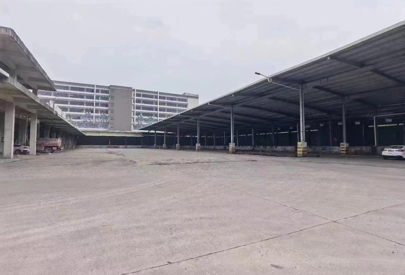 深圳北商圈物流仓库18万平超大空地还可分割