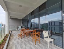 松山湖新出楼上研发中试空间1080㎡，精装带空调带阳台