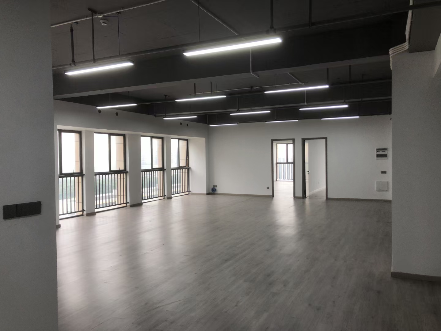 南朗翠亨新区全新标准厂房适合办公室写字楼电子电商玩具仓库等