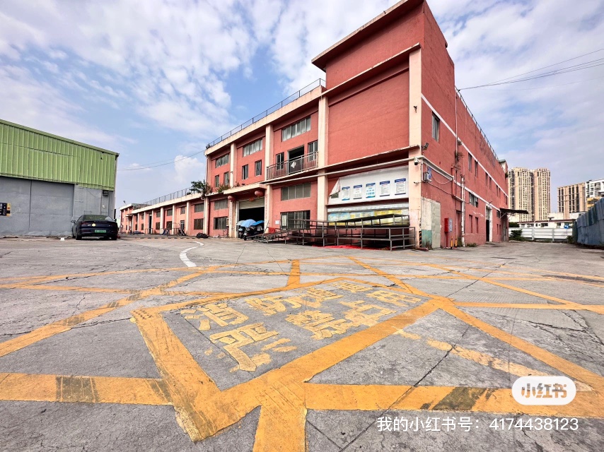 龙华清湖独门独院厂房仓库6600平出租。