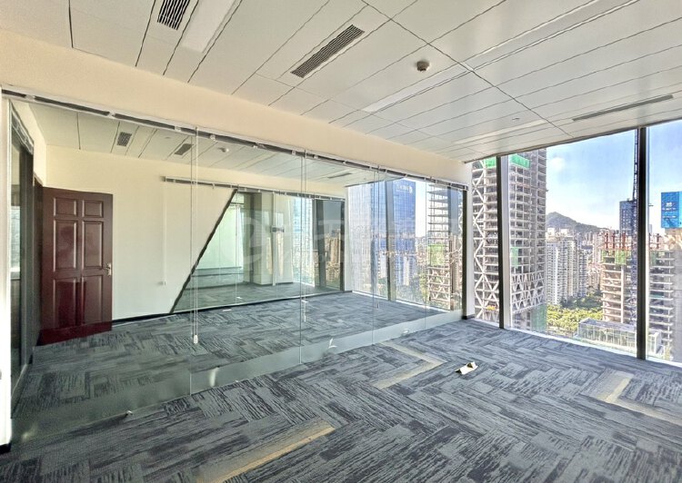 深圳湾钻石塔高层电梯口落地窗三面采光800平10房看海单位3