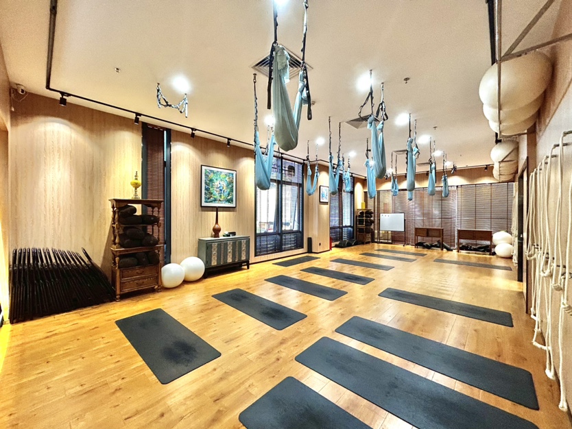 高空瑜伽工作室首选5.5米层高南油核心地铁口位置优越人流密集