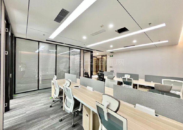 深大地铁口超甲级写字楼精装办公室205平带全套家私户型方正3