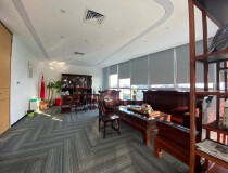 黄埔科学城地铁口新出425平精装修带家具办公室出租，可以分租