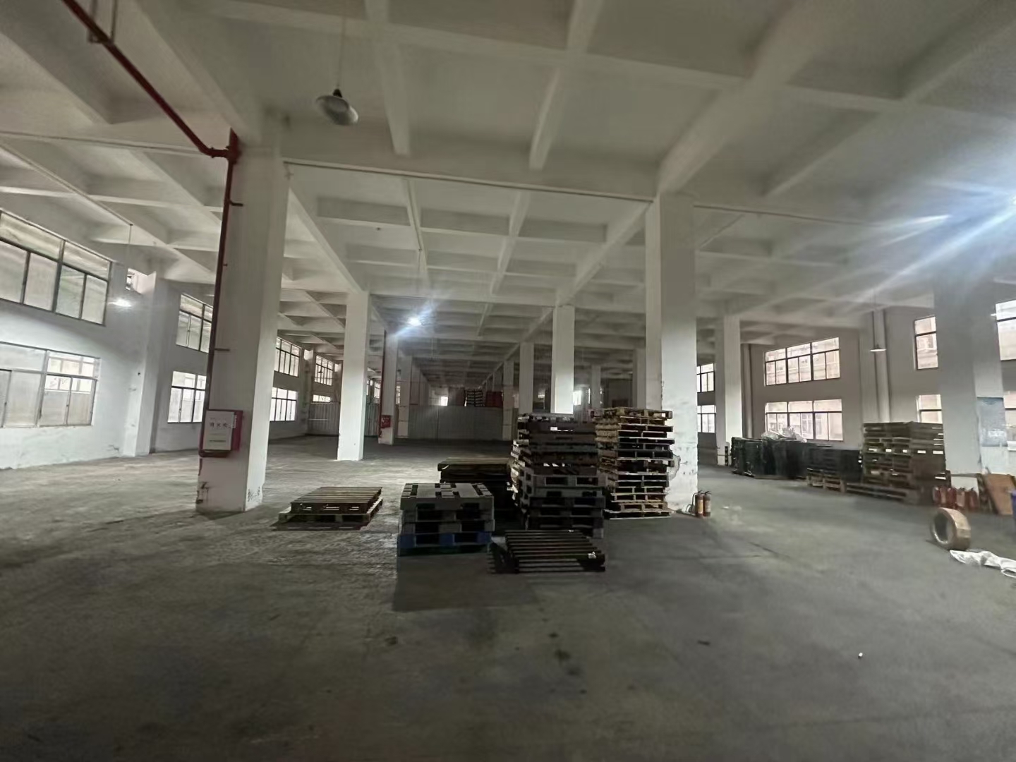 新塘镇夏埔原房东一楼标准厂房出租1200平米可做仓库