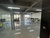 黄埔科学城新空精装修办公室出租，200方户型方正可拎包入住