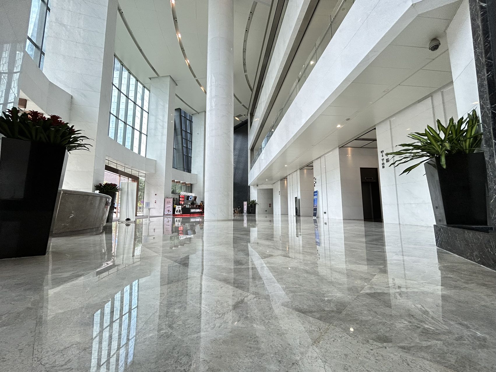 南山科技园怡化金融科技大厦，采光好，户型方正，高使用率