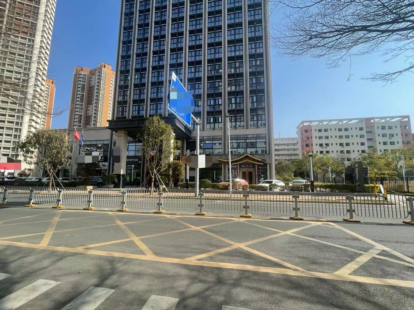 急租龙岗宝龙酒店全新精装修写字楼