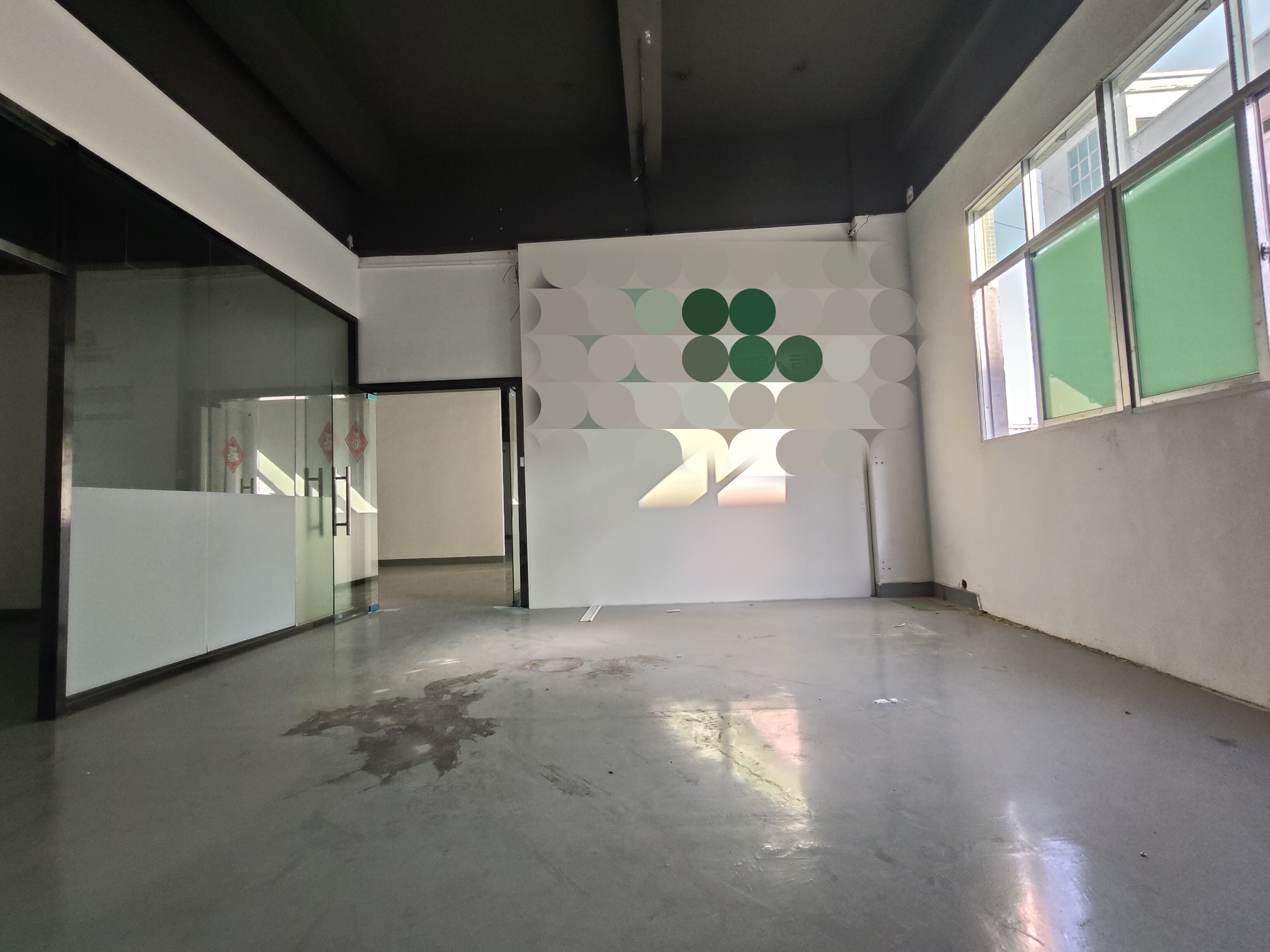 东莞塘厦原房东工业园精装修楼上厂房有标准电梯表达空地可进大车