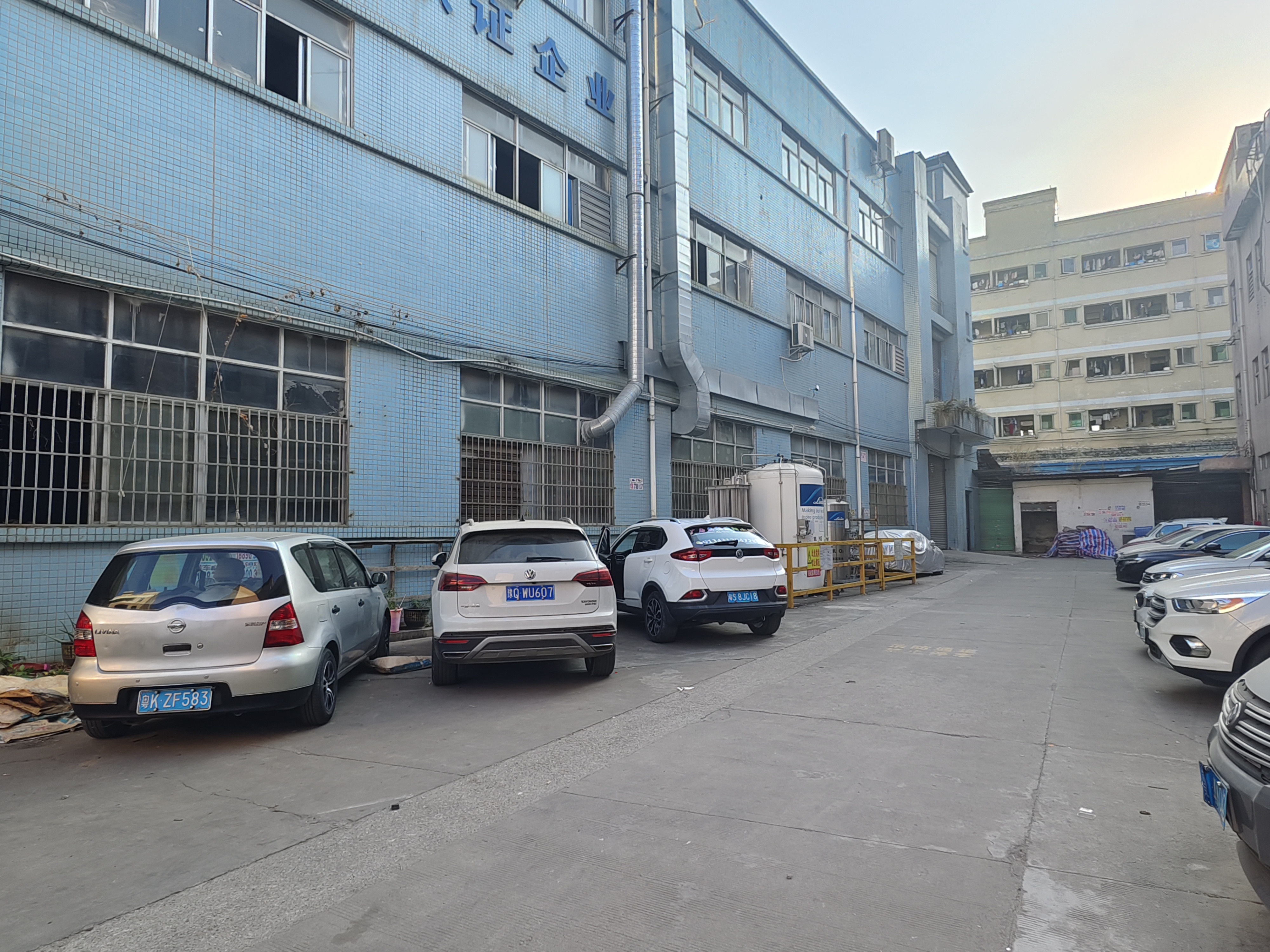 东莞塘厦外环高速出口带行车一楼900平方