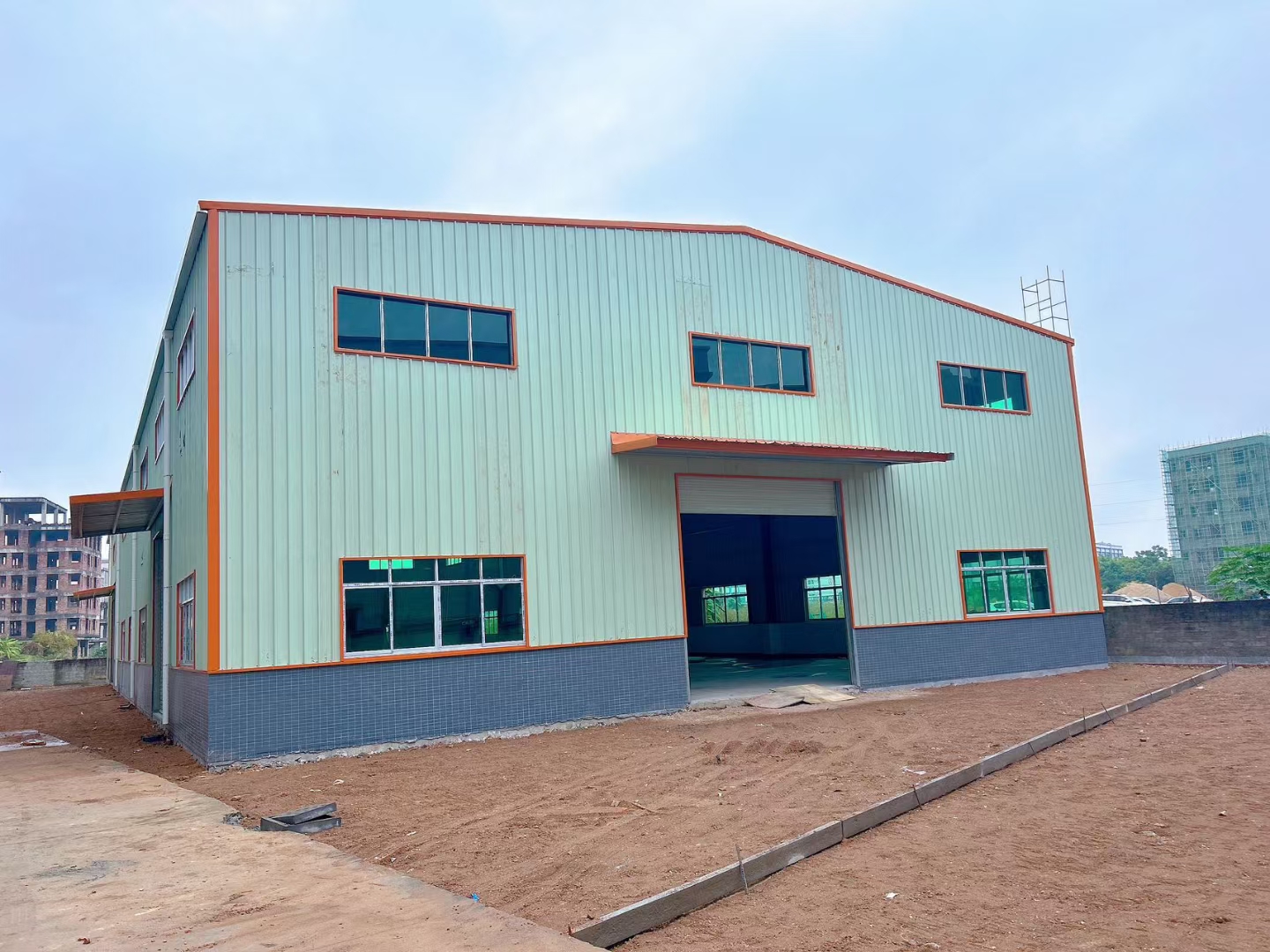 黄江镇全新单一层钢结构独院厂房仓库出租1500平方，靠高速口
