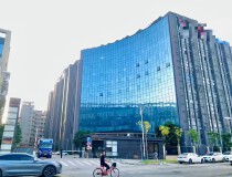 黄江镇梅塘社区原房东精装修厂房出租四楼五楼5820平方