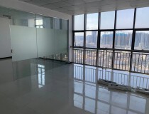 平湖华南城十号线地铁口500平精装办公室出租