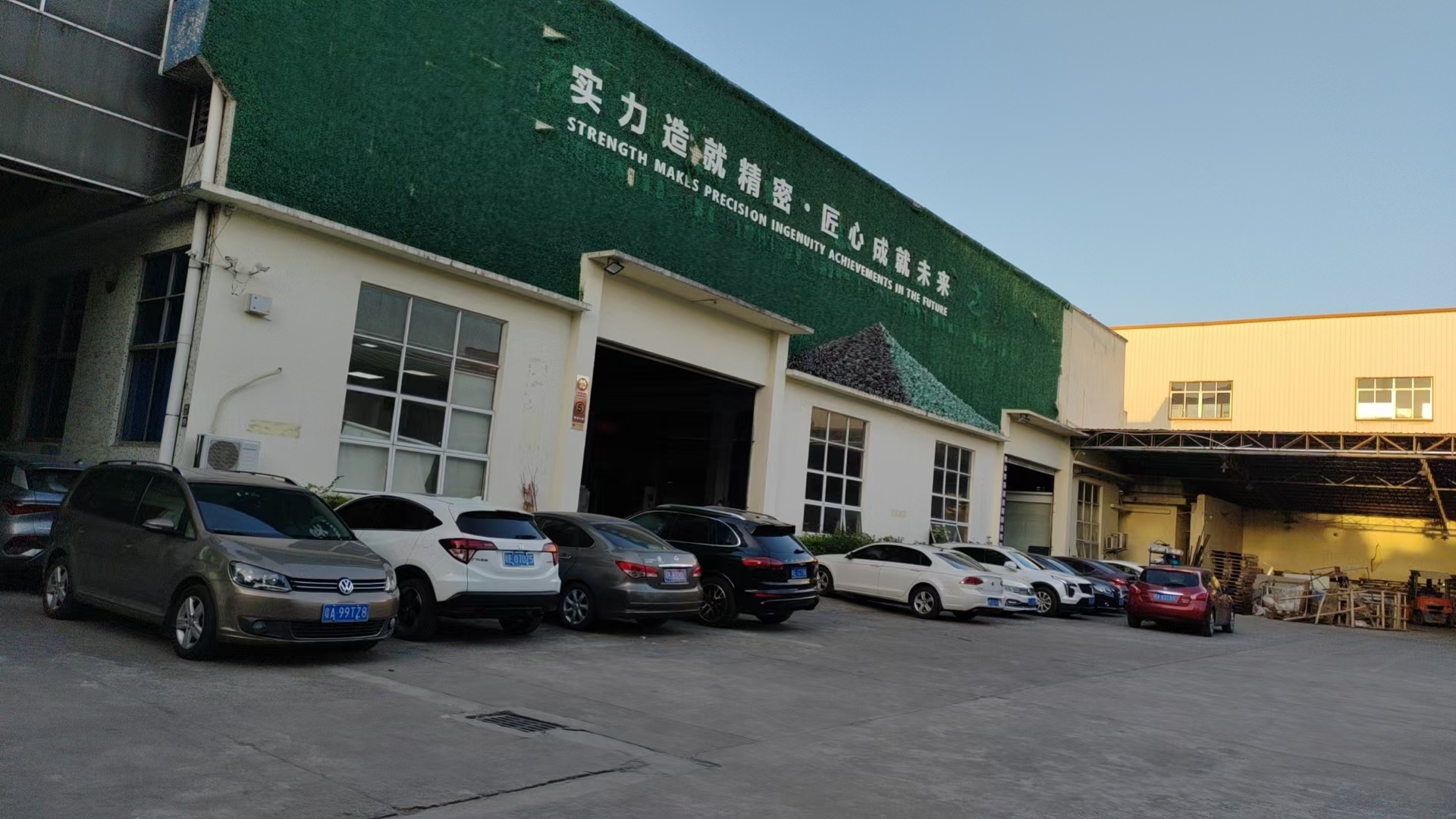 禅城张槎工业区独院红本单一层5000平厂房仓库出租高速路口
