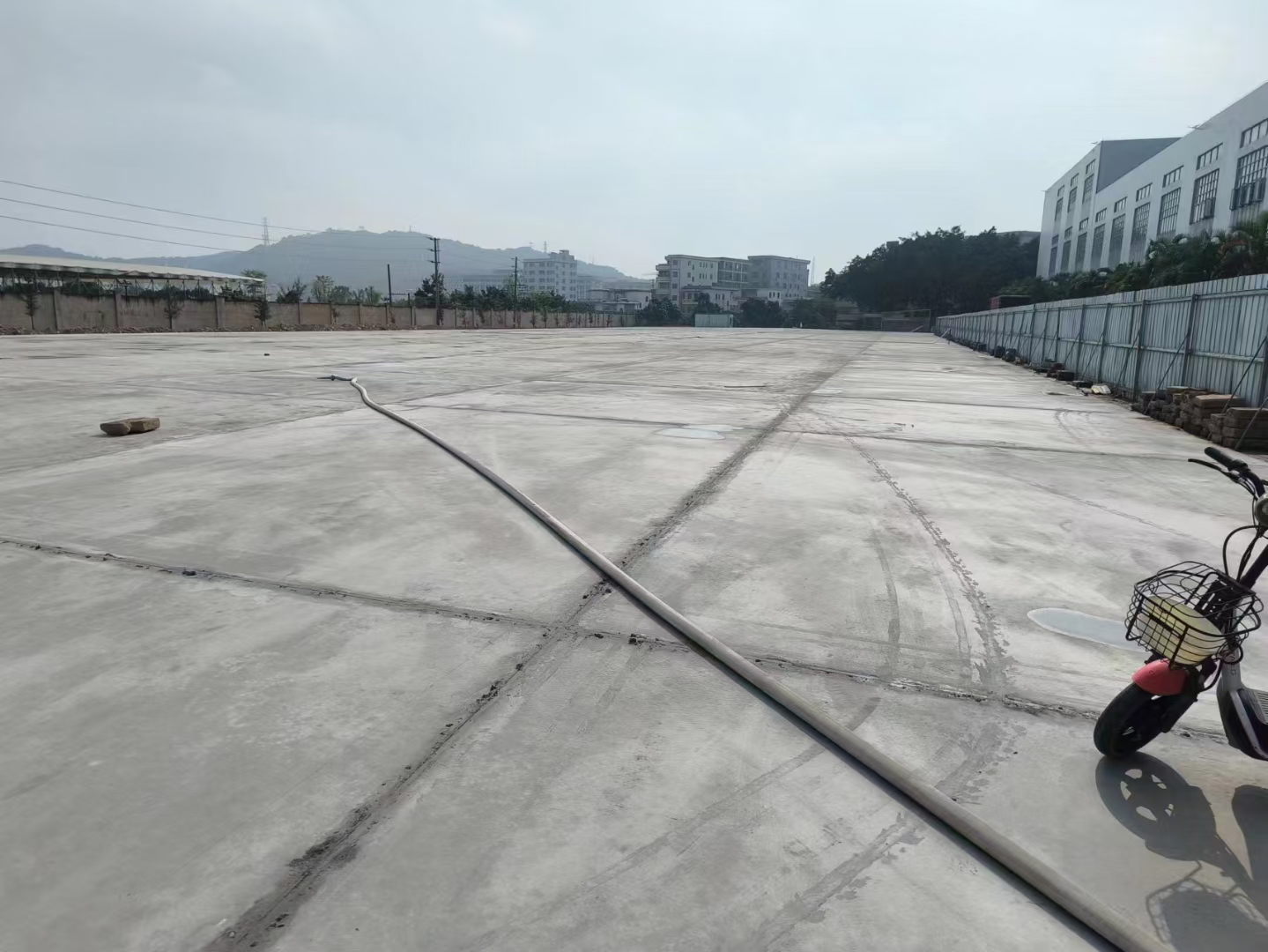 12000方建设用地出租可以分租，适合充电桩，废铁打包，1