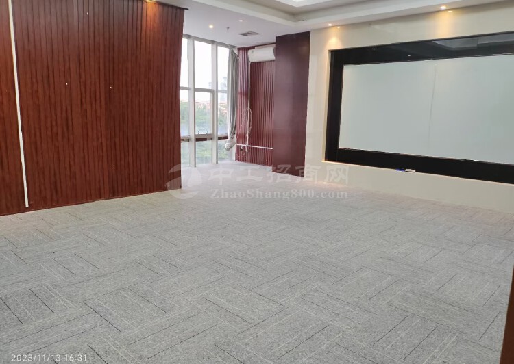 翠亨新区现成装修办公室招租，500方，拧包入住，租金实惠2