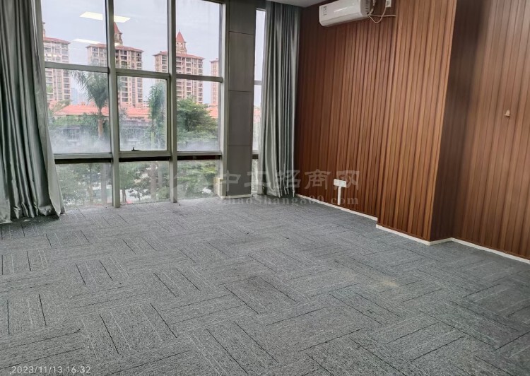 翠亨新区现成装修办公室招租，500方，拧包入住，租金实惠9