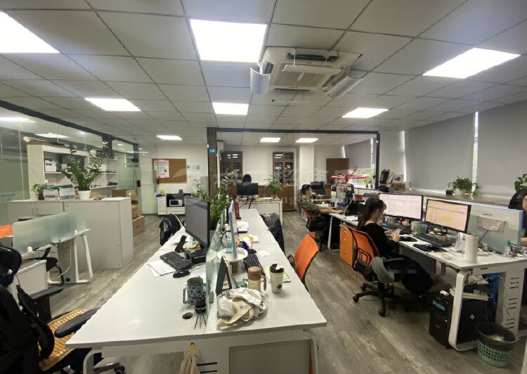 工作日看房，月底空、深圳软件园一期面  积：228平3