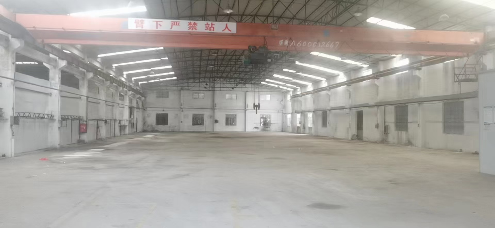 大良凤翔1250方一楼带行车厂房仓库招租，可以办环评。