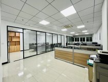 黄埔开发区新出楼上带装修258平方米办公室出租