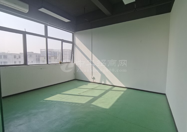深圳福永地铁站精装修写字楼318平，精装修，可拎包入住7