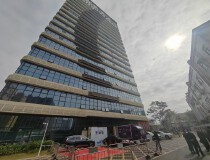 光明高新区新出楼上1300平米带前台精装修办公室厂房出租
