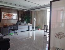 平湖华南城楼上450平办公室出租可分租。