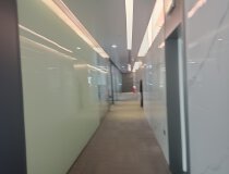 黄埔开发区现成精装修办公室面积（235方）出租3+1的格局