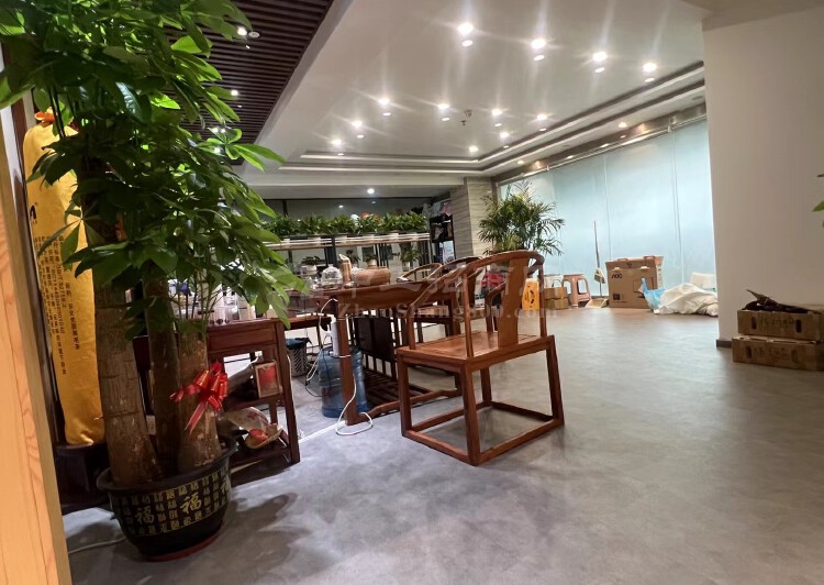 龙华深圳北站园林式办公188平方出租，环境幽美3