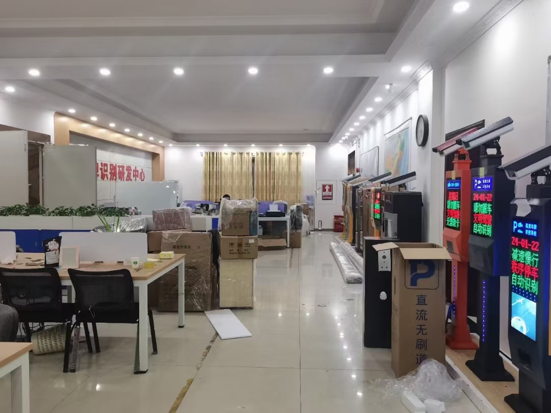 龙华大浪义乌附近新出原房东标准厂房1000㎡，带有现成装修，