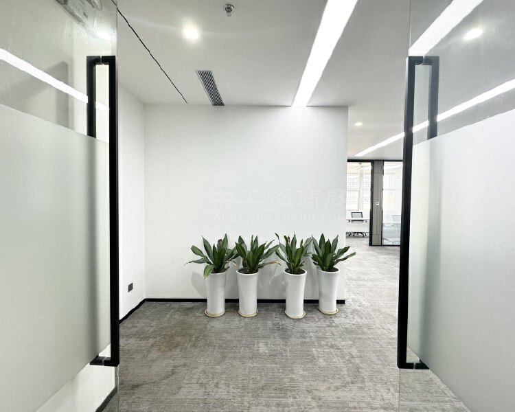 飞亚达科技大厦实用面积100精装修办公室出租