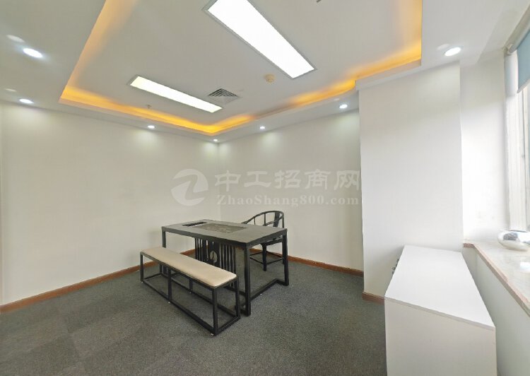 88元租福田车公庙4条地铁线的办公室208平精装修，带家私7