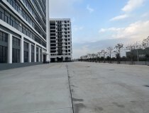 黄圃镇新出独栋标准厂房88,888平方米出租，空地超大
