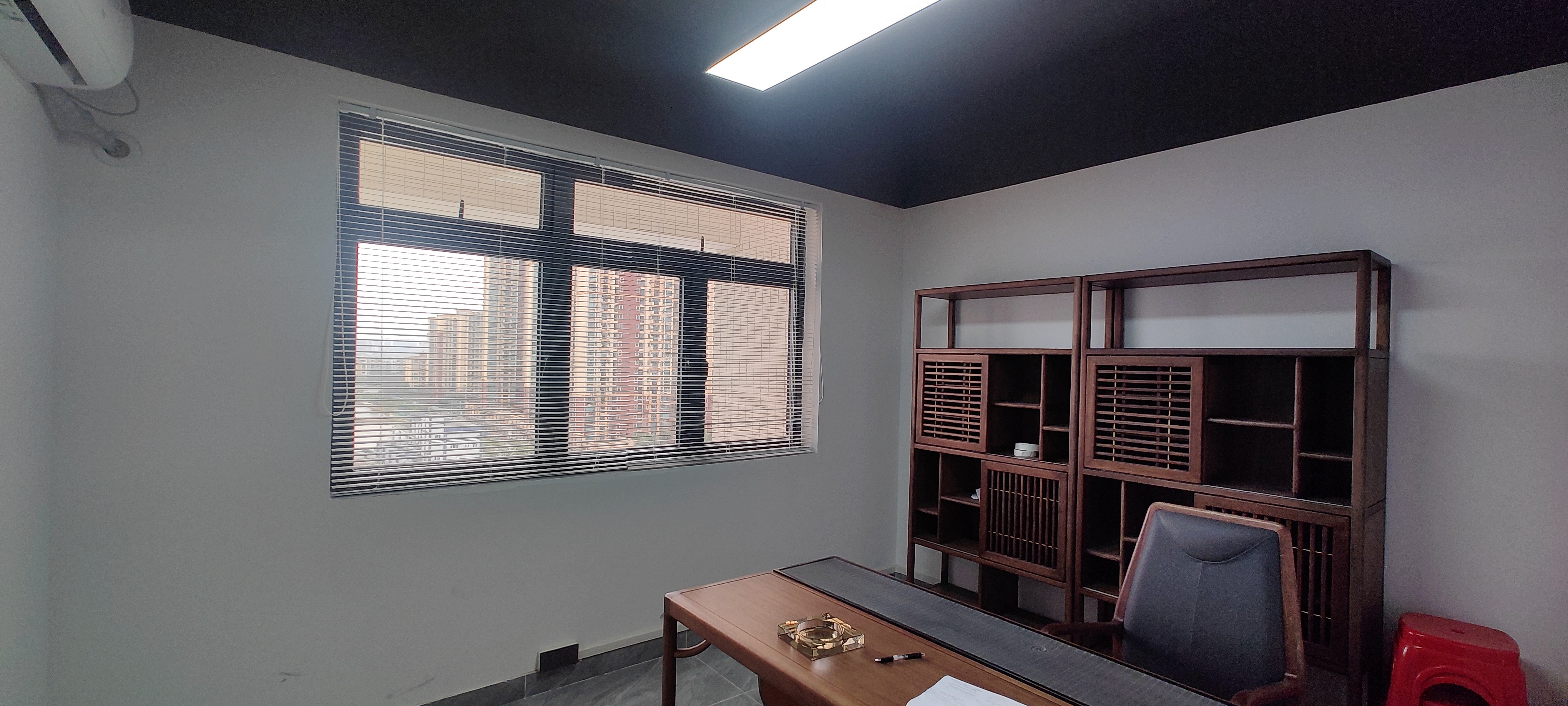 中山西区新出新建写字楼办公室出租150方带装修适合电商直播