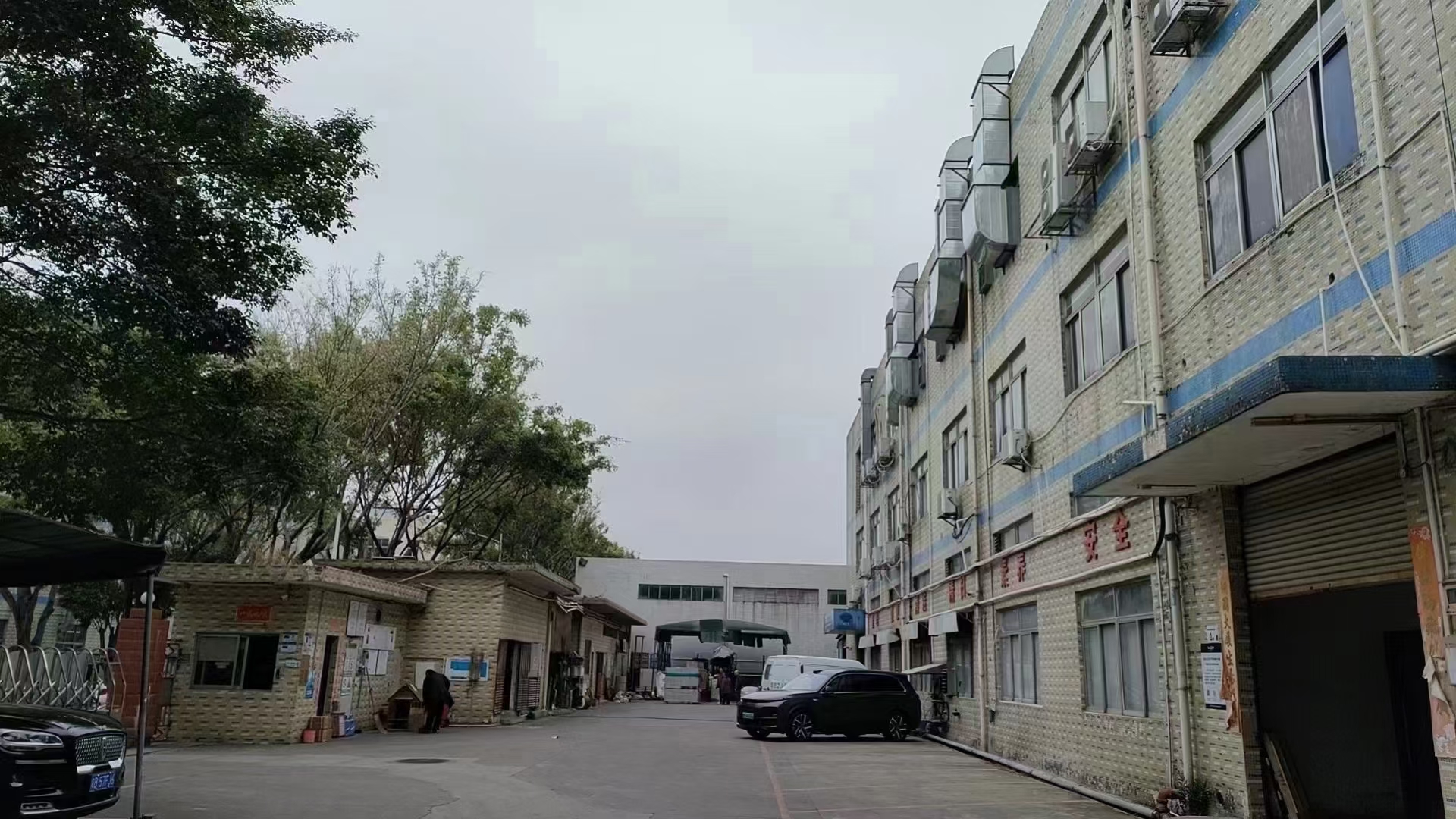 福永塘尾独院厂房6000平方可分租设备办公室仓库