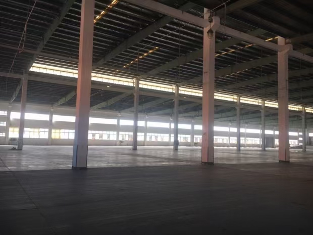 南庄梧村工业区新出单一层厂房仓库，滴水12米，交通方便易招工